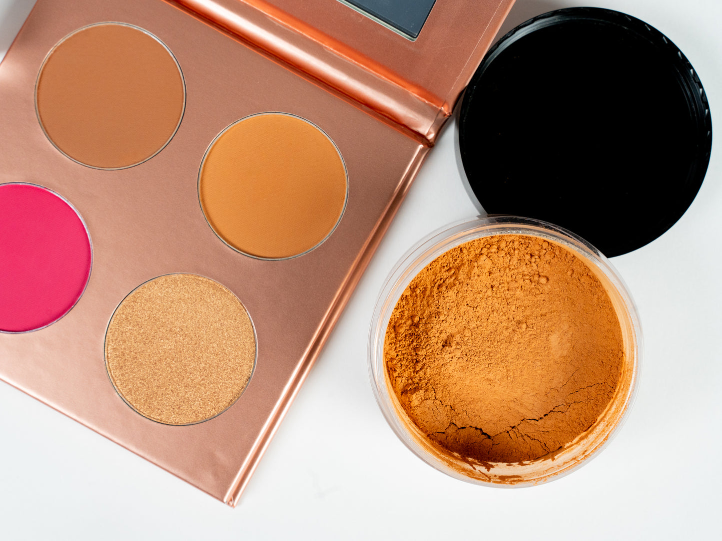 Highlighter, Blusher, Contour palette